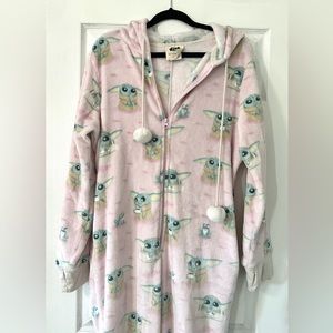 Women’s baby yoda/grogu onesie with hood